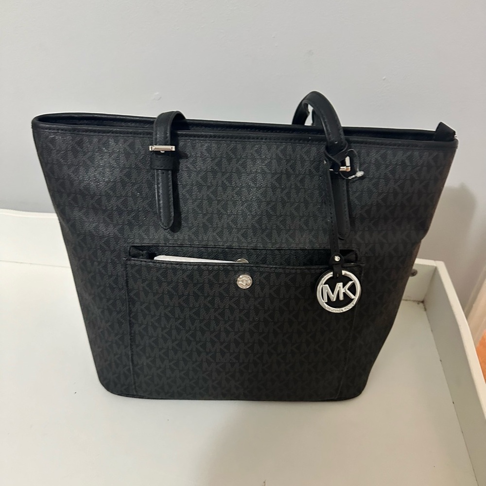 MK new without tags tote